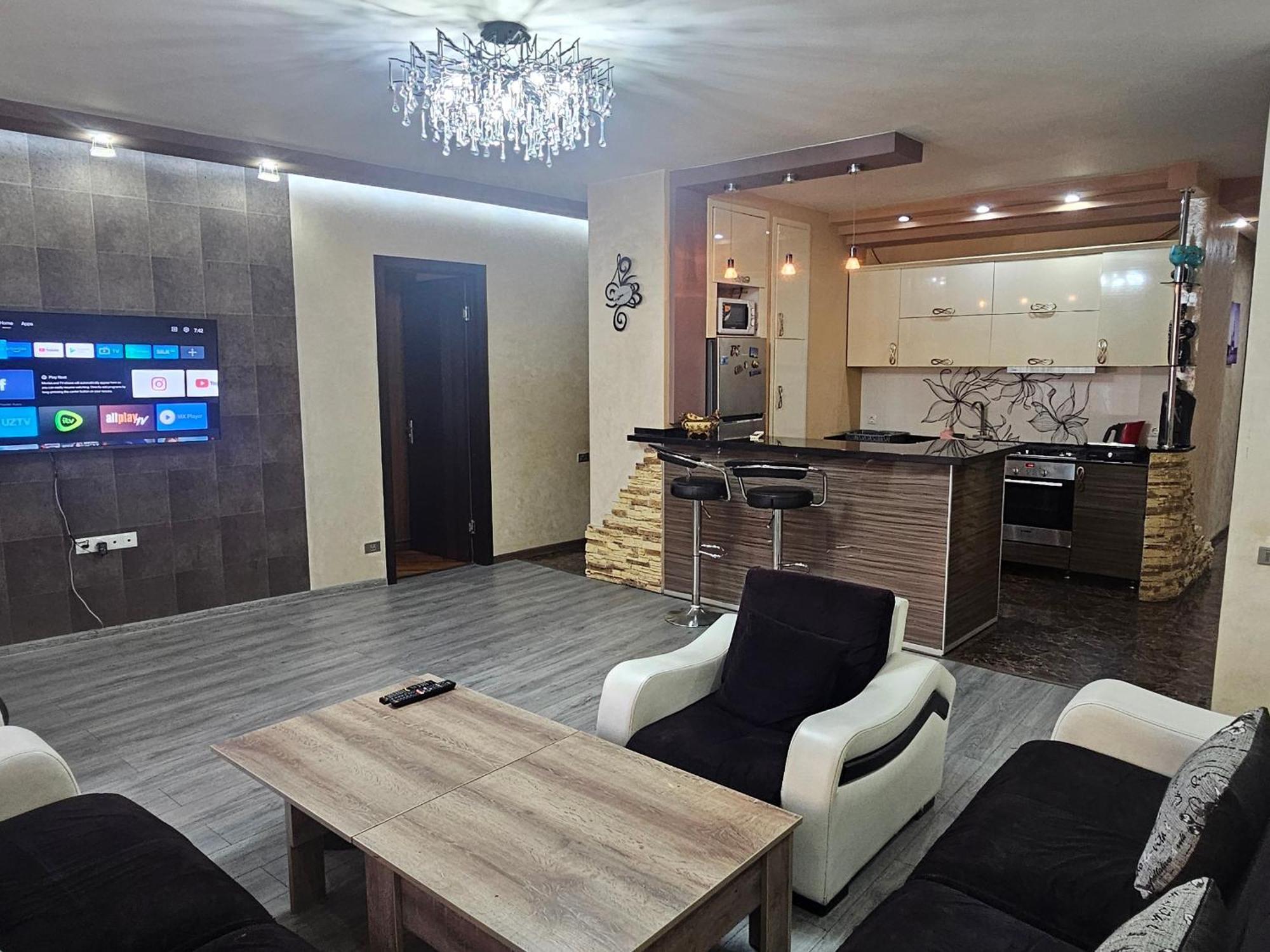 Nukri-2017 Apartment Batumi Room photo